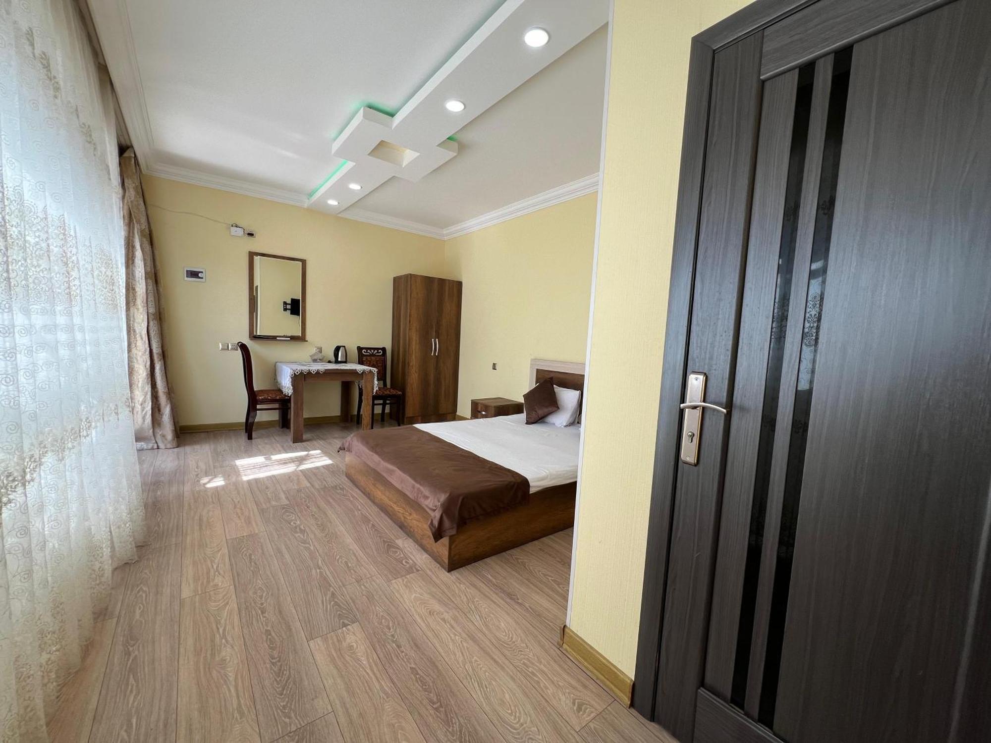 Rahat Hotel Гянджа Экстерьер фото