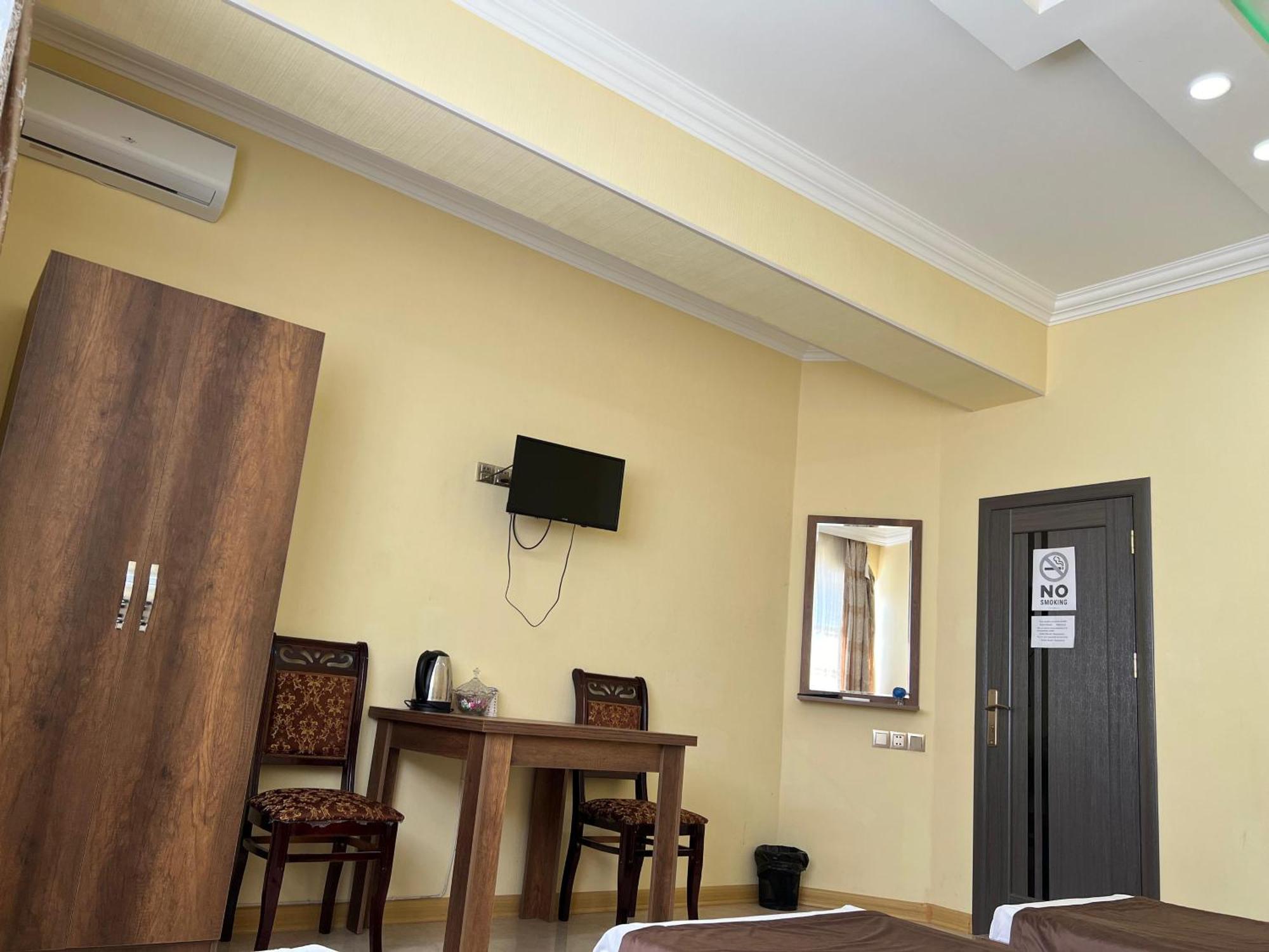 Rahat Hotel Гянджа Экстерьер фото